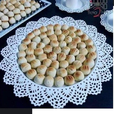 صينية دانتيل معدن ابيض